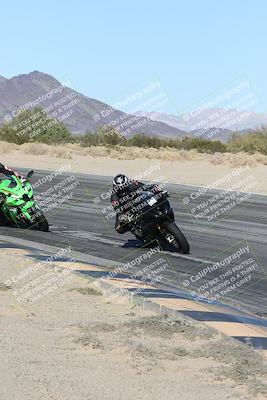 media/Dec-04-2025-Racers Edge (Thu) [[5ebc9f124d]]/3-B Group/7-Session 4 (Turn 10 Inside)/